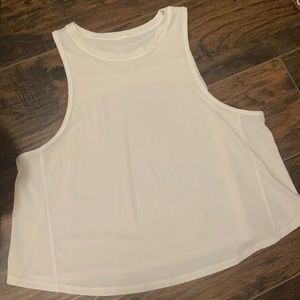 White luluulemon crop tank top